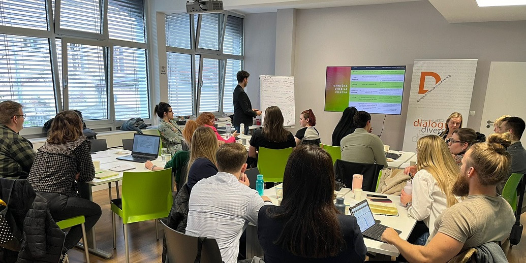 okupljene-su-radne-skupine-za-izradu-zupanijskog-programa-za-mlade