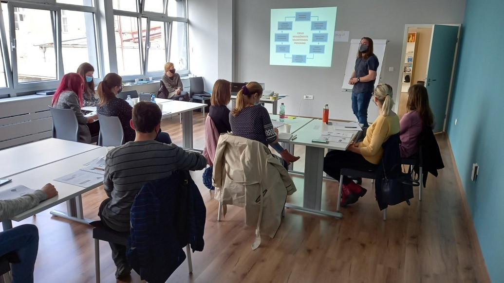 postani-ambasador-volontiranja-edukacija-o-pripremi-i-provedbi-radionica-za-ucenike