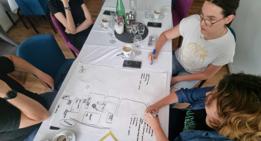 mobilni-atelje-sastanci-s-mladima-u-zajednicama