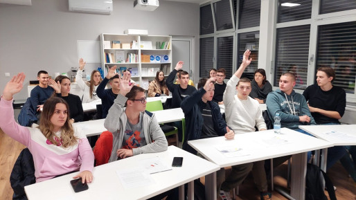 youth2europe-doprinos-politicki-osvjestenijoj-i-angaziranijoj-generaciji-mladih-o-radu-europskih-institucija