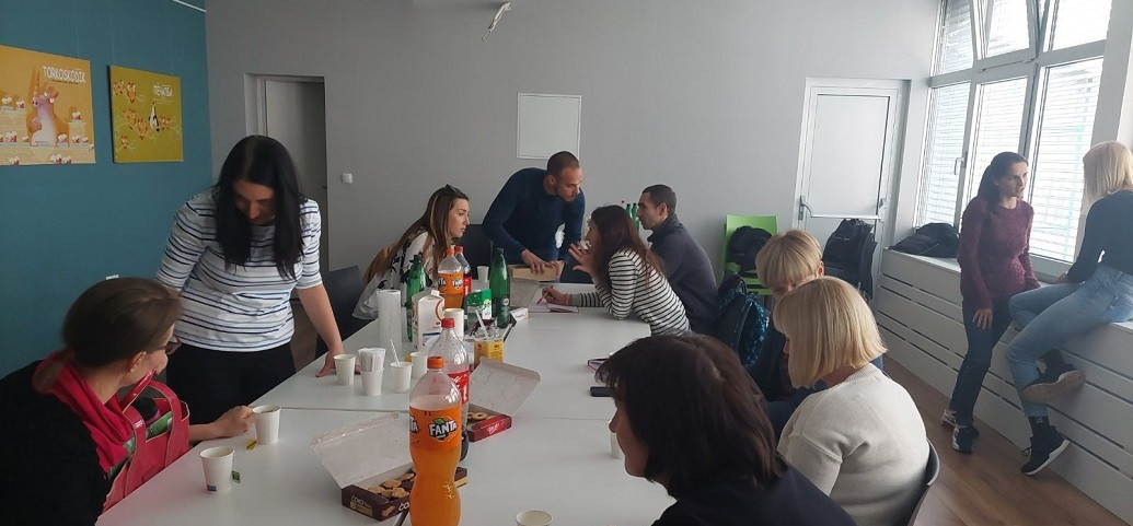 ukrainian-social-club-u-drustvenom-ateljeu